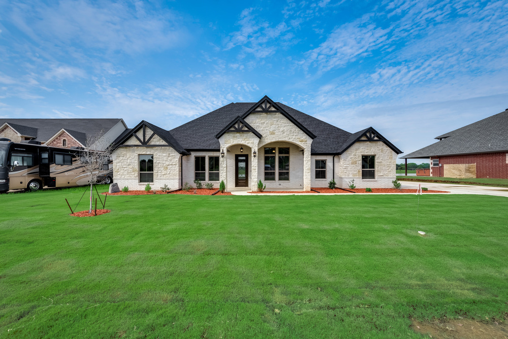 3906 Upper Lake Cir _ 01